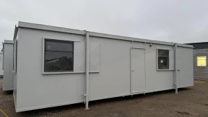 32'x10' Steel Unit Ref:3660 32'x10' Steel Unit Ref:3660