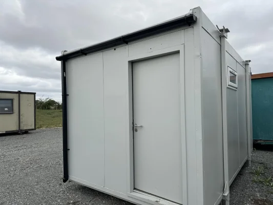  - Ref: 3509 - 16'x10' Toilet