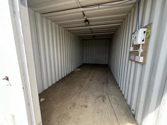  - Ref: 3633 - 21'x8' Container