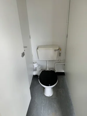  - Ref: 3640 - 16'x9' Toilet