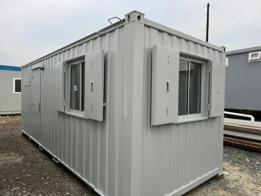  - Ref: 3672 - 21'x8' Cabins up to 24' Long