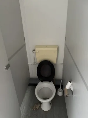  - Ref: 3664 - 24'x9' Toilet