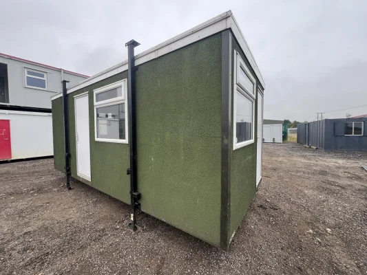  - Ref: 3678 - 20'x9' Cabins up to 24' Long