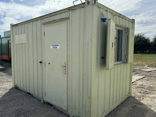  - Ref: 3695 - 12'x8' Cabins up to 24' Long