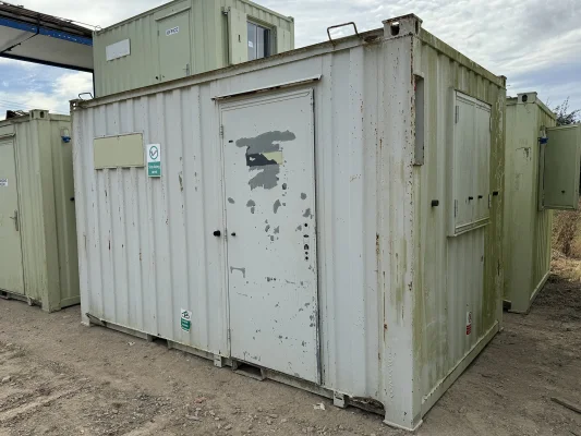  - Ref: 3697 - 12'x8' Cabins up to 24' Long