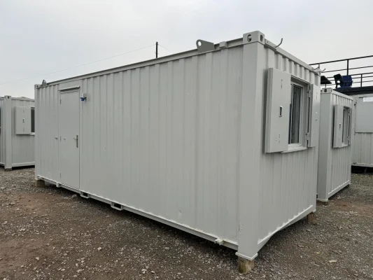  - Ref: 3705 - 21'x8' Cabins up to 24' Long