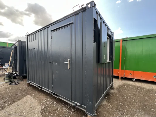  - Ref: 3669 - 12'x8' Cabins up to 24' Long