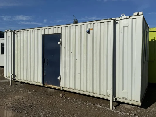  - Ref: 3718 - 21'x8' Cabins up to 24' Long