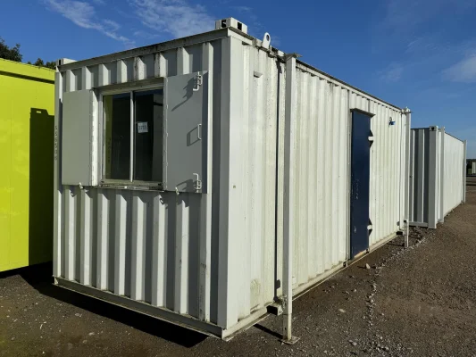  - Ref: 3718 - 21'x8' Cabins up to 24' Long