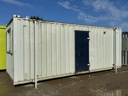  - Ref: 3718 - 21'x8' Cabins up to 24' Long