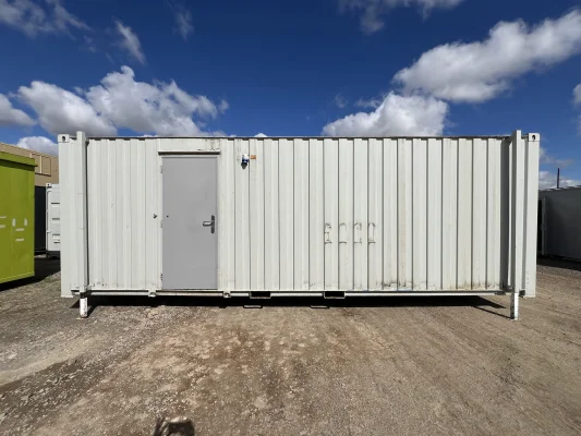  - Ref: 3721 - 24'x9' Cabins up to 24' Long