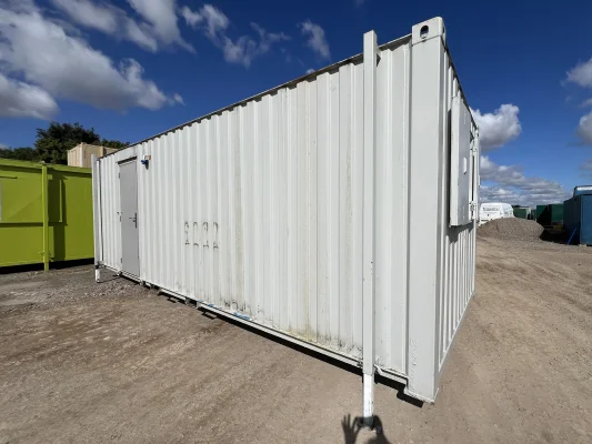  - Ref: 3721 - 24'x9' Cabins up to 24' Long