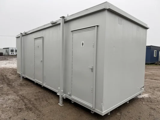  - Ref: 3726 - 24'x9' Toilet