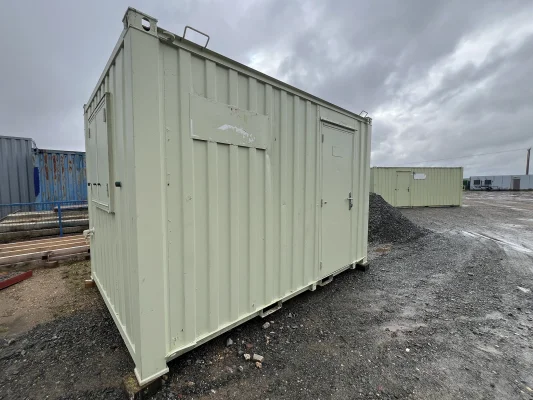  - Ref: 3736 - 12'x8' Cabins up to 24' Long