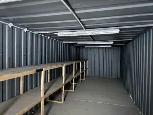  - Ref: 3785 - 32'x10' Container