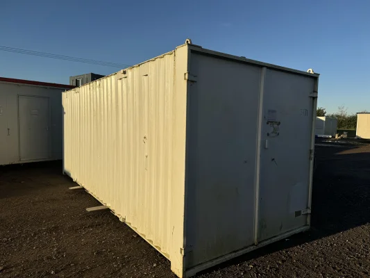  - Ref: 3781 - 21'x8' Container