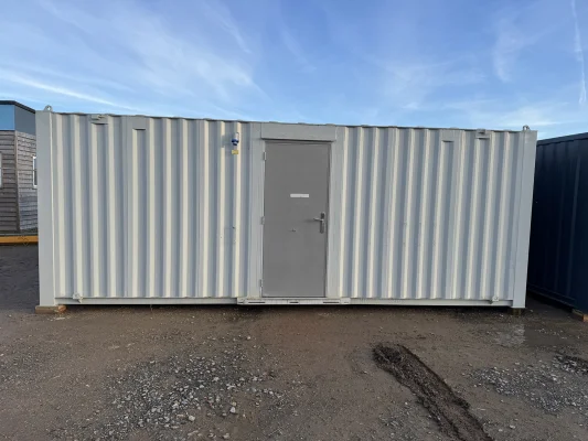  - Ref: 3793 - 21'x8' Cabins up to 24' Long