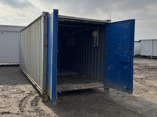  - Ref: 3832 - 21'x8' Container