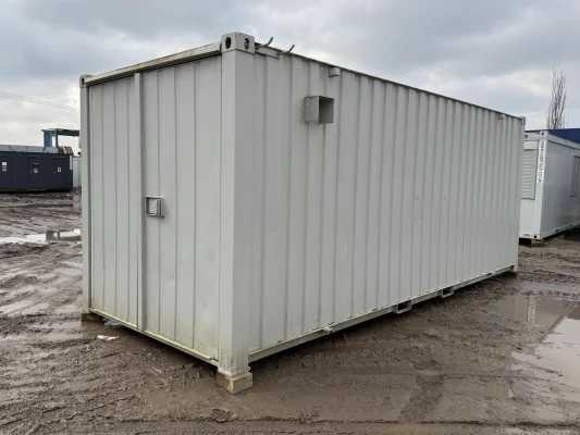  - Ref: 3831 - 21'x8' Container