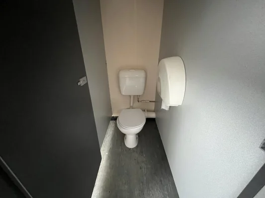  - Ref: 3509 - 16'x10' Toilet