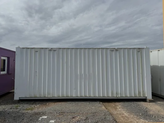  - Ref: 3600 - 21'x8' Container
